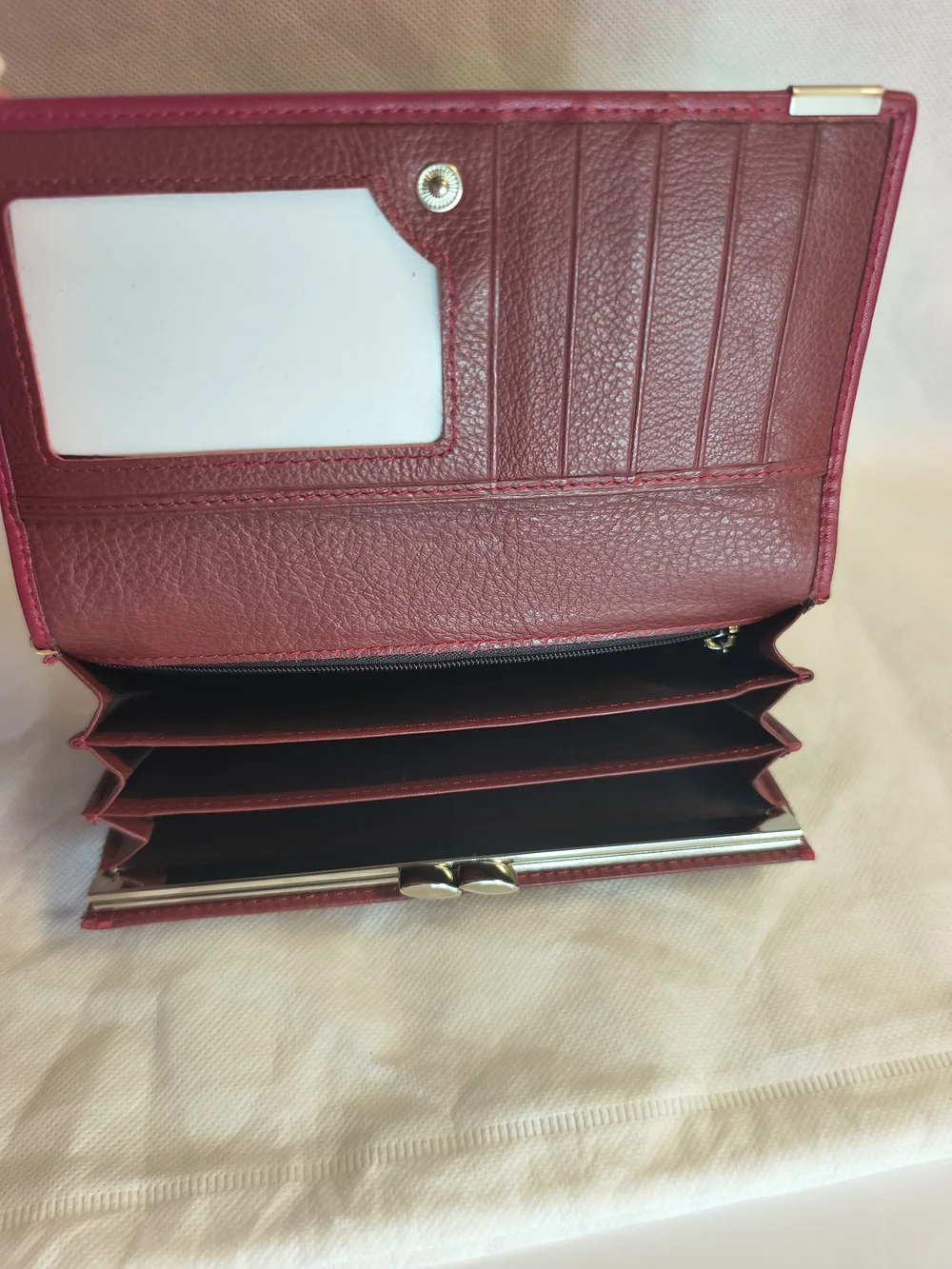 Red Wallet Croc Embossed - Picture 4 of 8